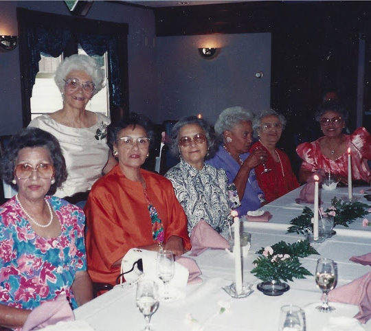 https://hewlettfamilyreunion.com/wp-content/uploads/2019/11/Bernice-Logan-Carmel-Standing-Doris-Bordenave-Lorraine-Duperon-Dorothy-Hewlett-Leah-Lumas-Geri-Lumas-540x482.jpg